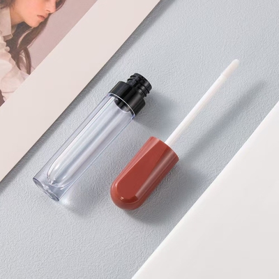 প্লাস্টিক বৃত্তাকার 4.5ml ঠোঁট গ্লেজ টিউব electroplating রিং রঙ কাস্টমাইজ করা যাবে