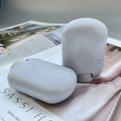 15 গ্রাম প্লাস্টিকের খালি ডিওডোর্যান্ট স্টিক কাস্টম রঙ এবং লোগো