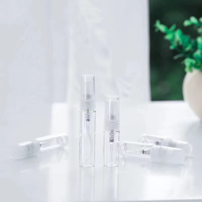 প্লাস্টিকের স্প্রেয়ার সহ 2ML 3ML 5ML & 10ML খালি গ্লাস পারফিউম স্প্রে নমুনা ধারক