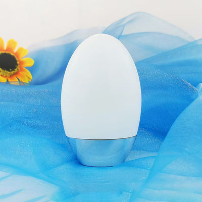 কাস্টমাইজড 50g ওভাল শেপের সানস্ক্রিন ক্রিম বোতল, UV সিলভার ক্যাপ সহ, 50ml PP কসমেটিক প্যাকেজিংয়ের জন্য